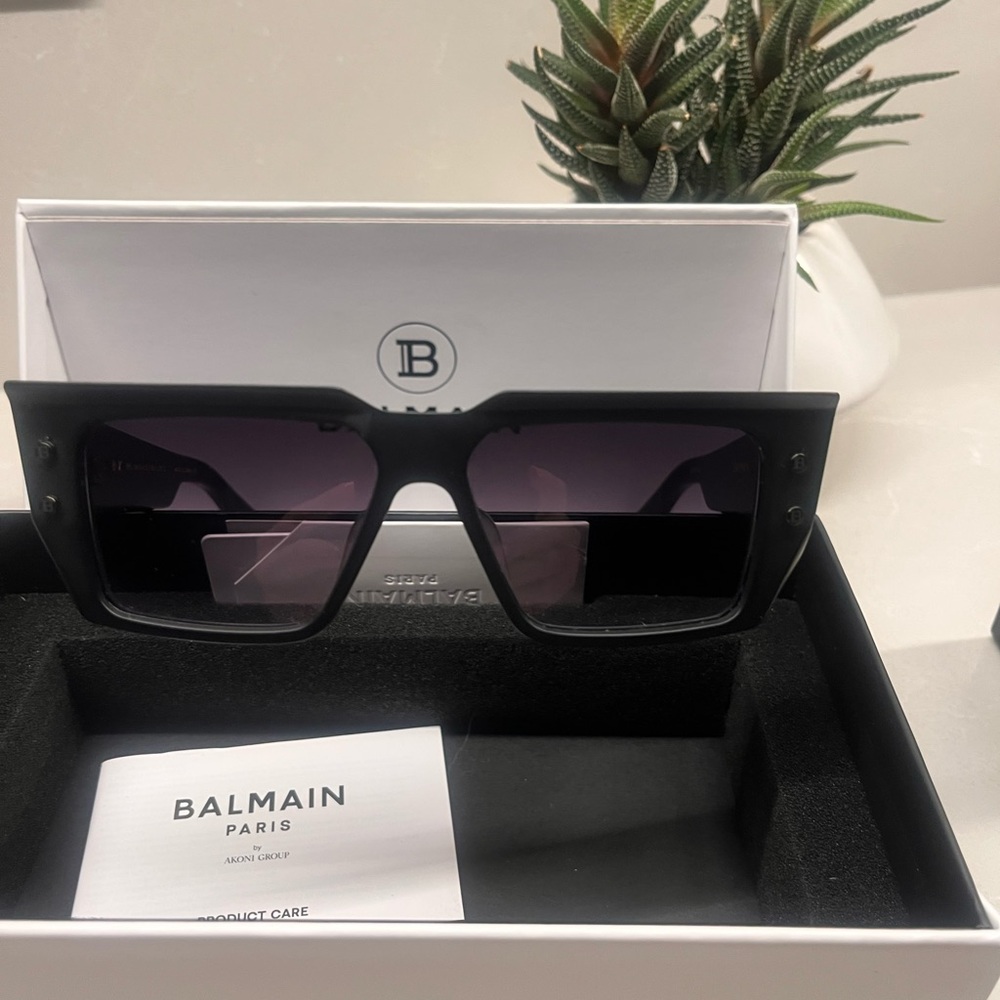 Balmain Black Sunglasses like new